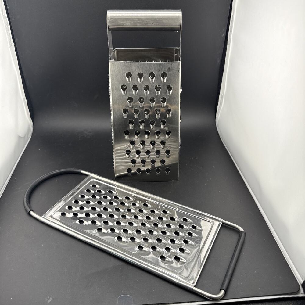 Set Of 2 SS Graters